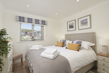 Double bedroom with ensuite shower room