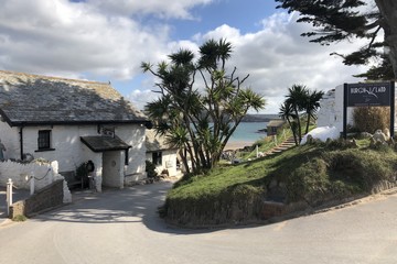 The Pilchard Inn - Burgh Island