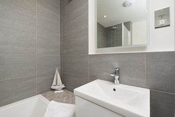 Ensuite bath room